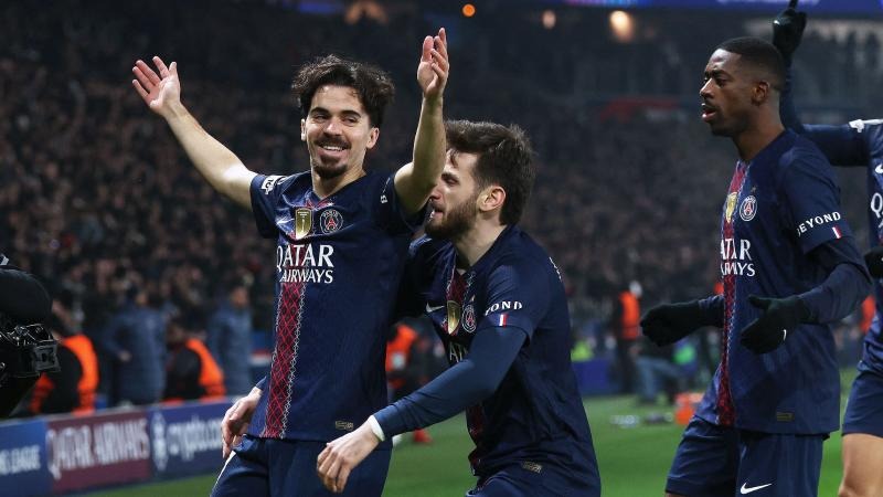 苏超决赛南通队vs泰州队：马宁担任主裁判，李贤成、巴特首发